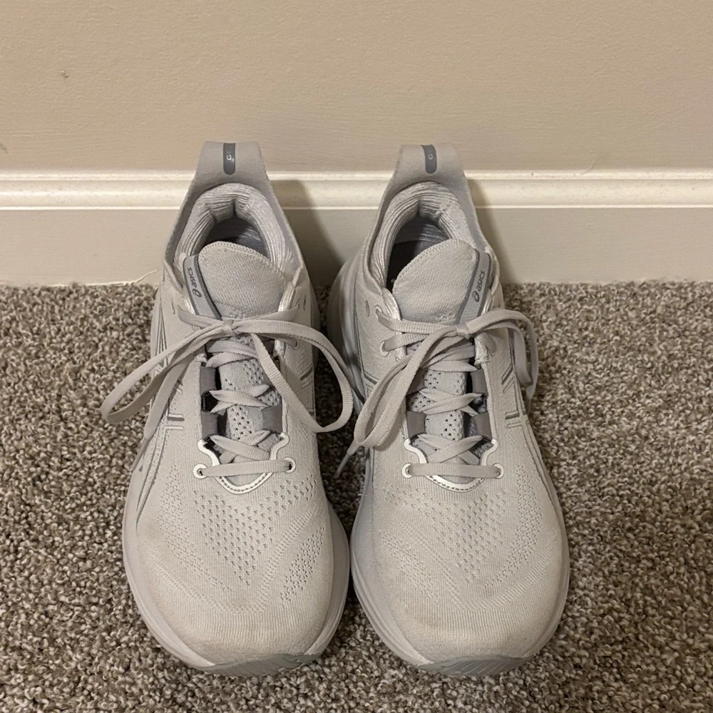 Asics Gel Nimbus 26 (women’s 9.5) 🤍🩶 - Picture 2 of 7